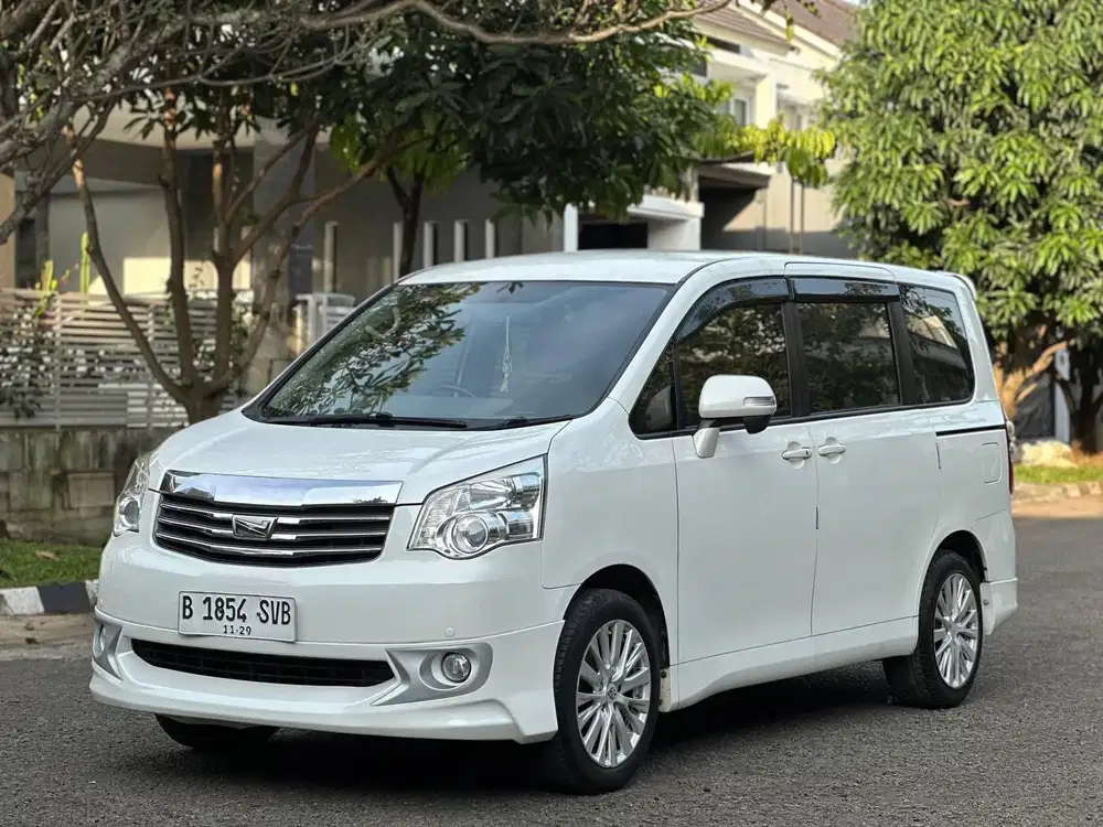 TERMURAH Toyota Nav1 V at 2013 Siap Pakai Istimewa