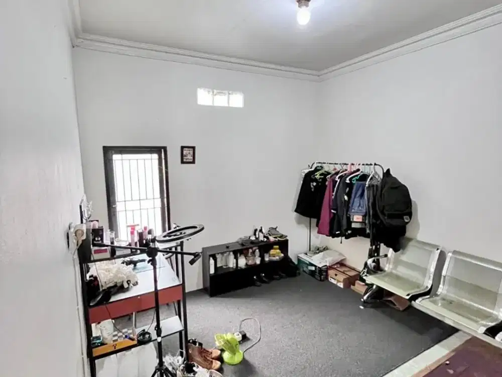 Dijual Rumah Cocok untuk Kosan Masuk Mobil di Cisaranteun dekat Sukarno Hatta Bandung