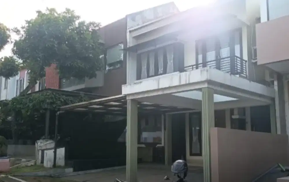 Harga all In !!! DiJual Lelang Rumah Mewah De Latinos BSD Serpong