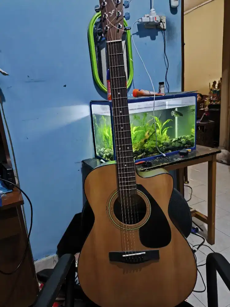 Gitar akustik yamaha FS100C