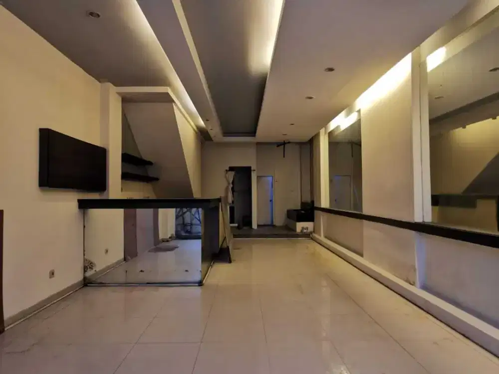 Dijual Ruko Crown Golf PIK, 5x15, 3,5 lantai, hadap jalan raya