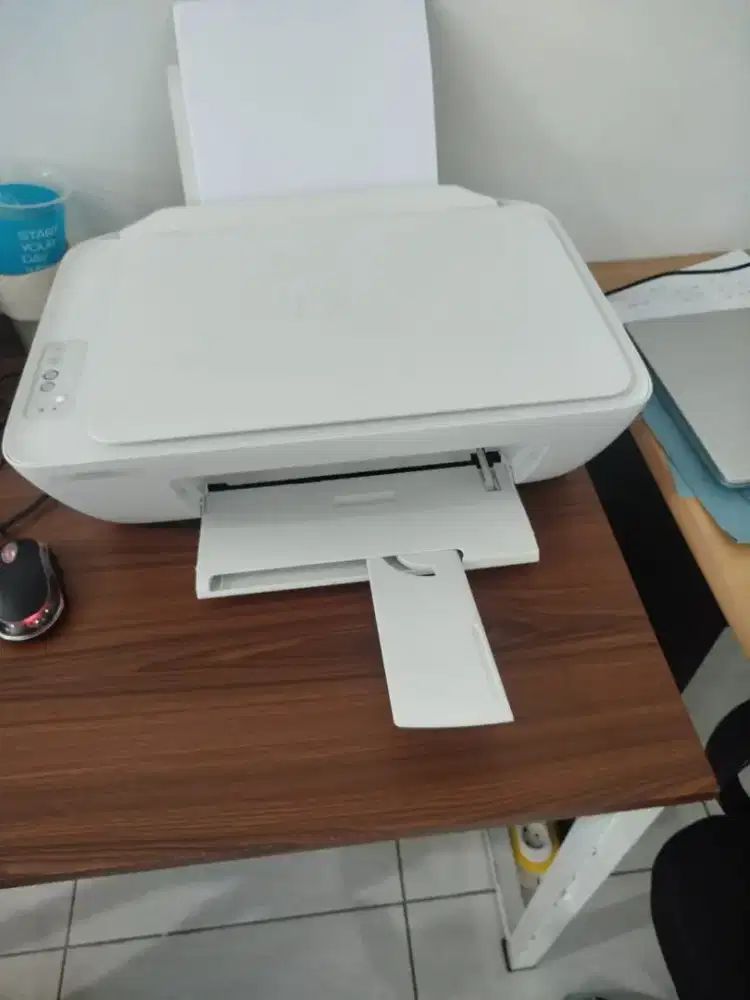 HP Deskjet 2336 white color with one black and one color cartridge
