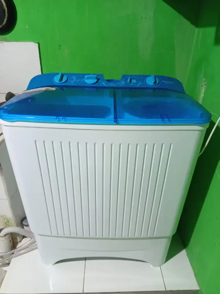 Mesin Cuci Polytron PWM 8072