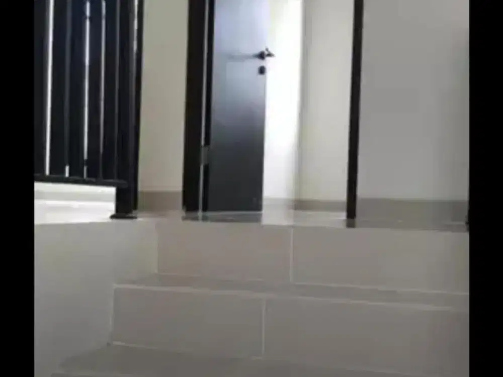 Disewakan Cepat Rumah Rapi Siap Huni di Modernland Tangerang