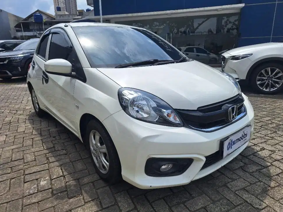 LOW DP Honda Brio Satya 1.2 E Bensin-MT 2017 WOU