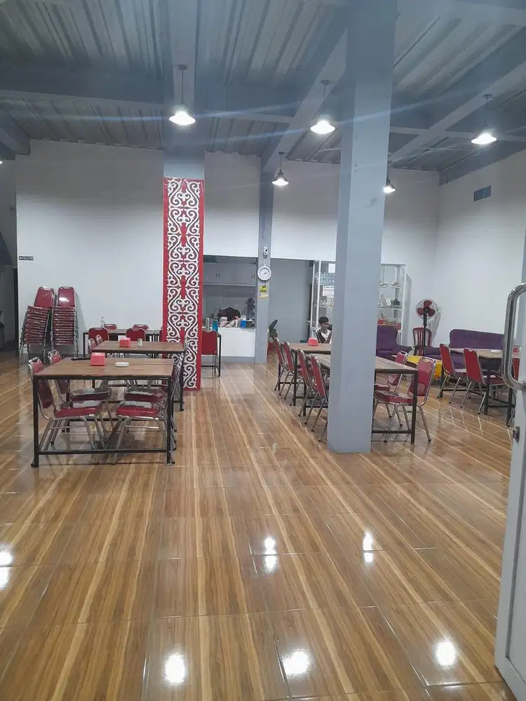 Disewakan Bangunan Usaha 2 Lantai BESAR - 190 m2, Siap Pakai