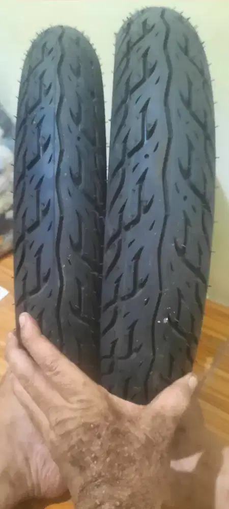 BAN MOTOR FDR Flemino DEPAN-BELAKANG BARU TUBELESS + FREE PENTIL ORI!