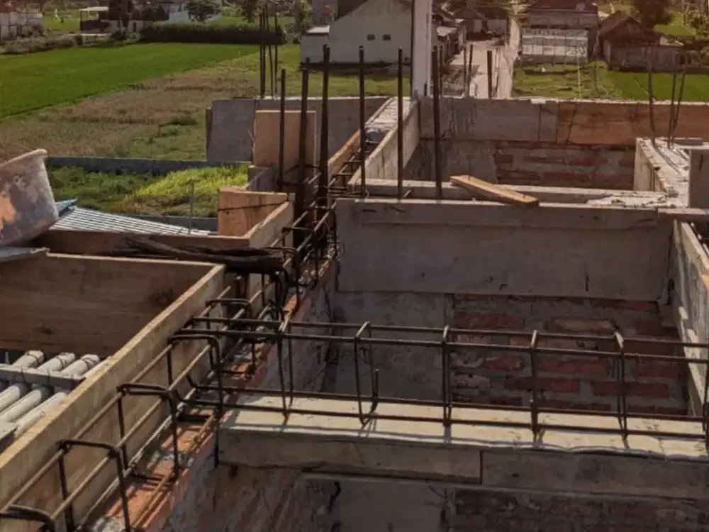 Rumah Mewah American Classic di Jalan Godean Sleman