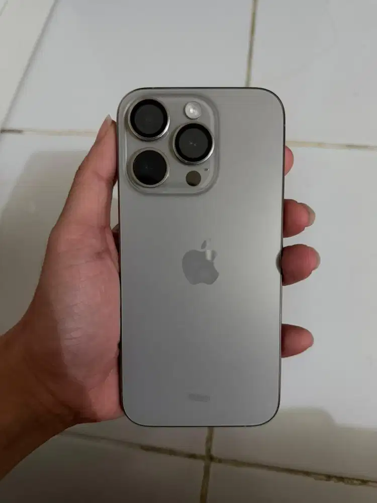 100% Mulus!! Iphone 15 Pro 128GB Natural Titanium (ex ibox / blibli)