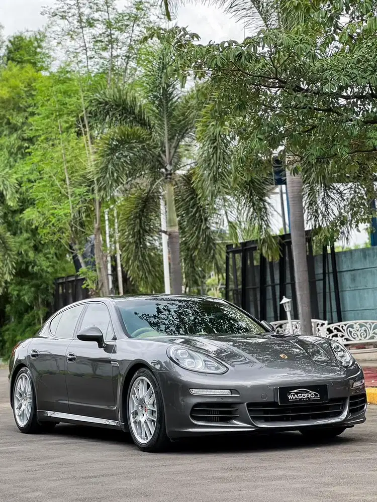 Porsche Panamera S 3.0 2013