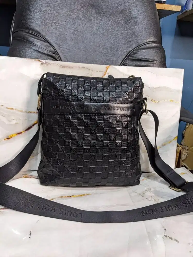 LOUIS VUITTON Damier Black Leather Messenger Bag ORIGINAL