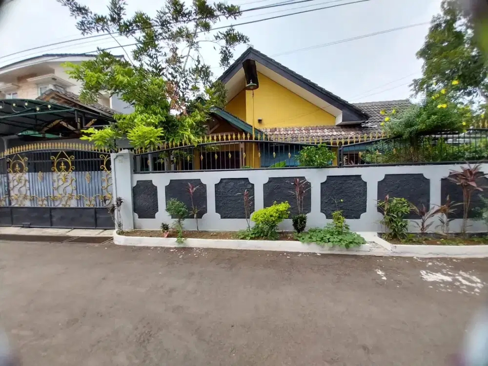 Rumah Hook Asri Dekat Gerbang Tol Pd Gede  Dan Aviary Irfan Hakim