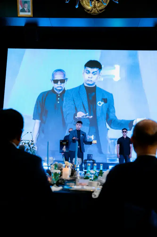 Jasa Corporate Comedian & Magic Comic