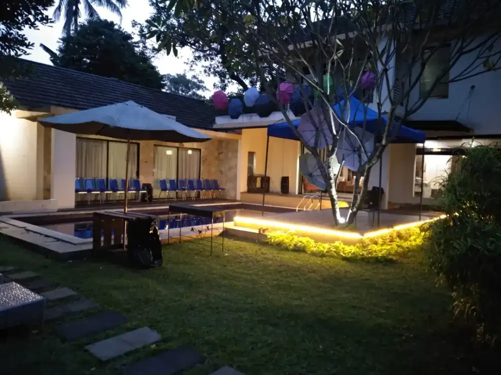 RUMAH MEWAH DENGAN SWIMMING POOL KAWASAN PREMIUM JAGAKARSA
