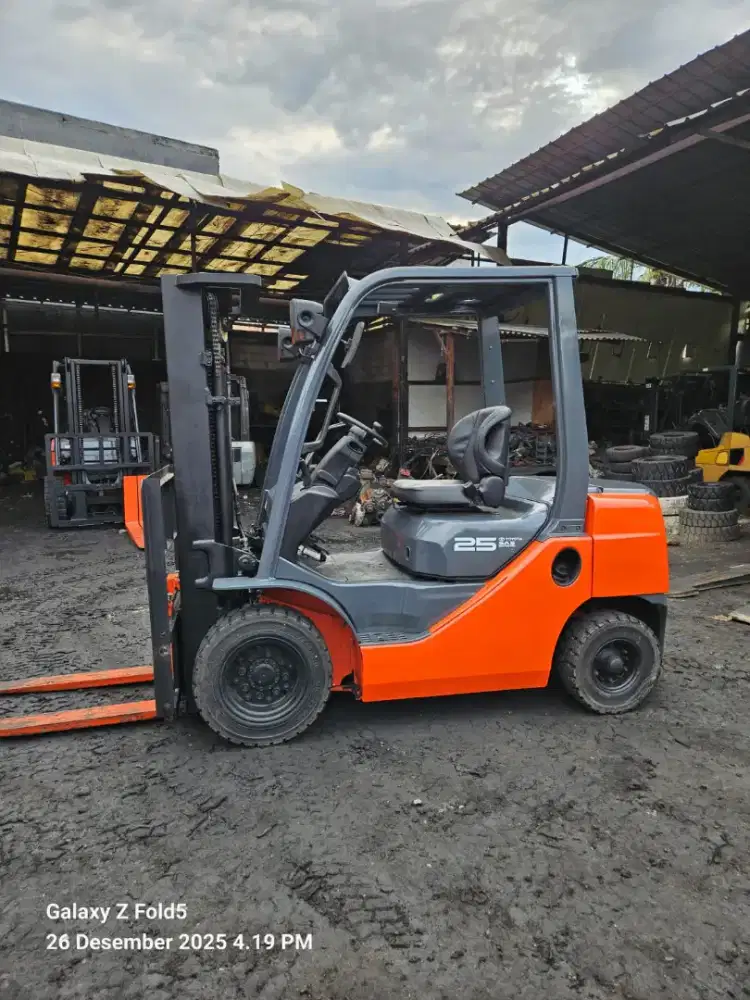 Forklift Toyota 2,5 Ton,Manual,Threelift 4,3 Meter,8FD25,Tahun 2019