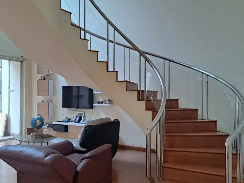 Rumah Siap Huni Daerah Taman Golf Raya Modernland Tangerang