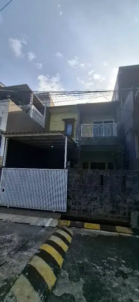 Dikontrakan rumah tahunan