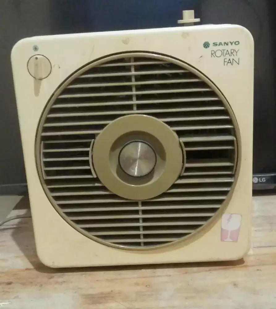 Kipas angin Rotary jadul