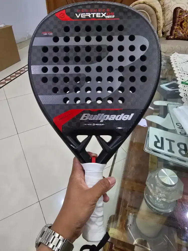 Bullpadel vertex hybrid