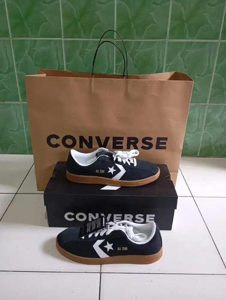 SEPATU CONVERSE