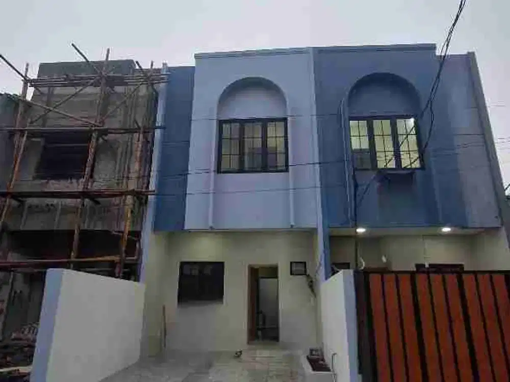 RUMAH SIAP HUNI 3 KAMAR TIDUR FREE AC LOKASI BEBAS BANJIR