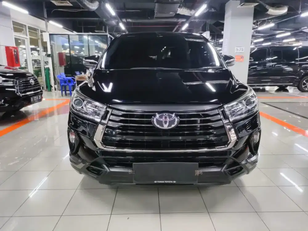 Toyota inova venturer bensin 2022