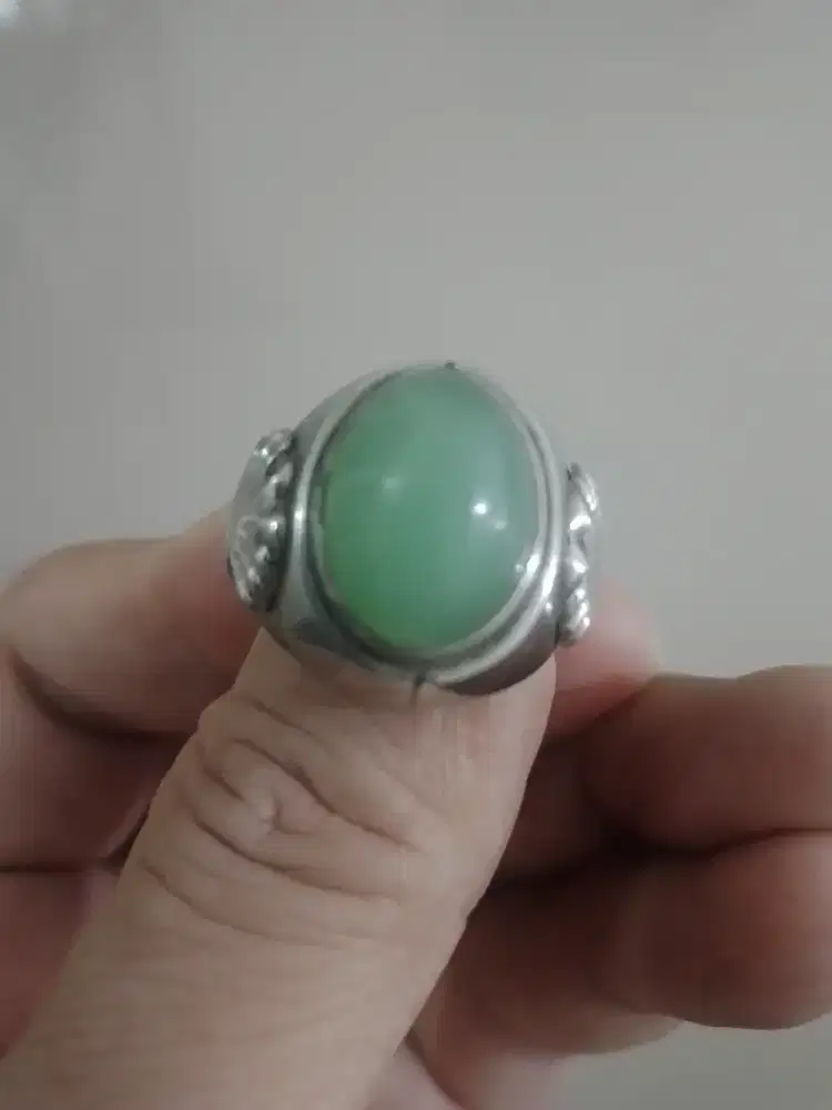 Cincin batu akik hijau
