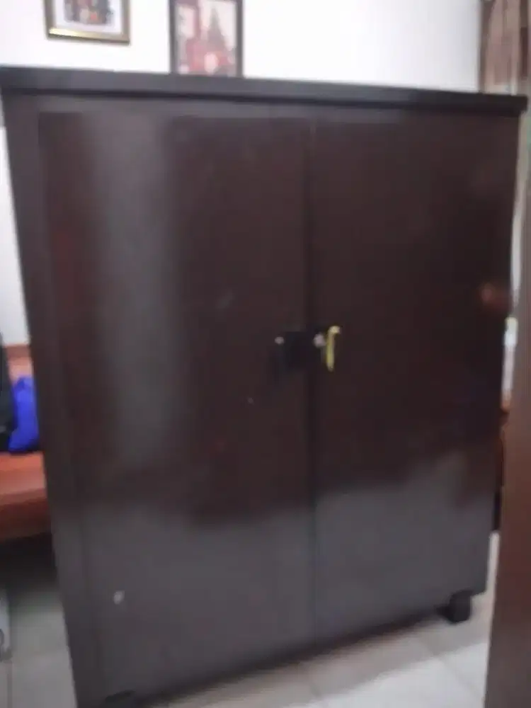 Lemari Kayu Jati Serbaguna