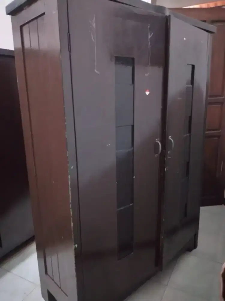 Lemari Kayu Jati Kuno