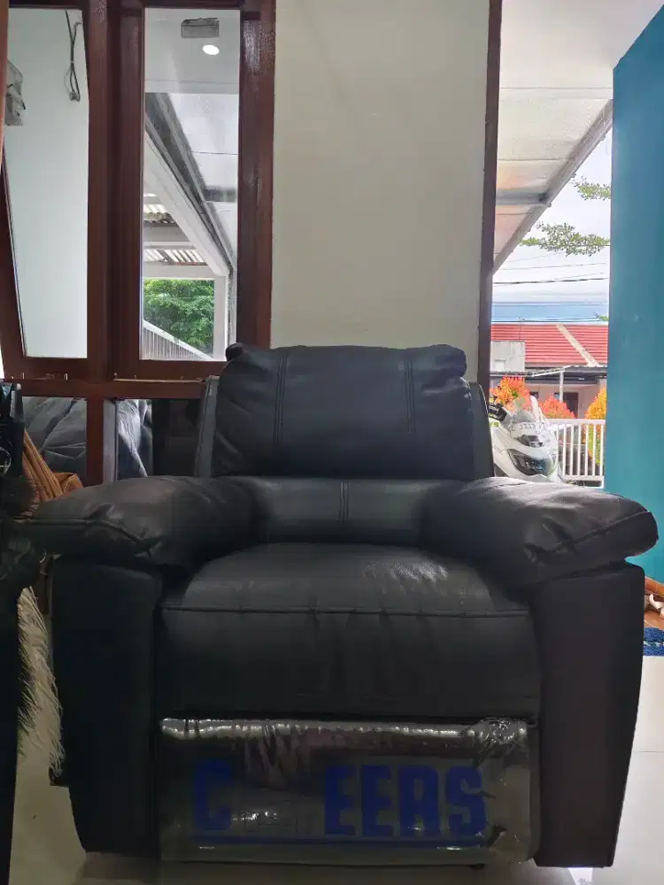 Cheers Mc Belle Sofa Recliner Kulit 1 seater - Hitam - Informa