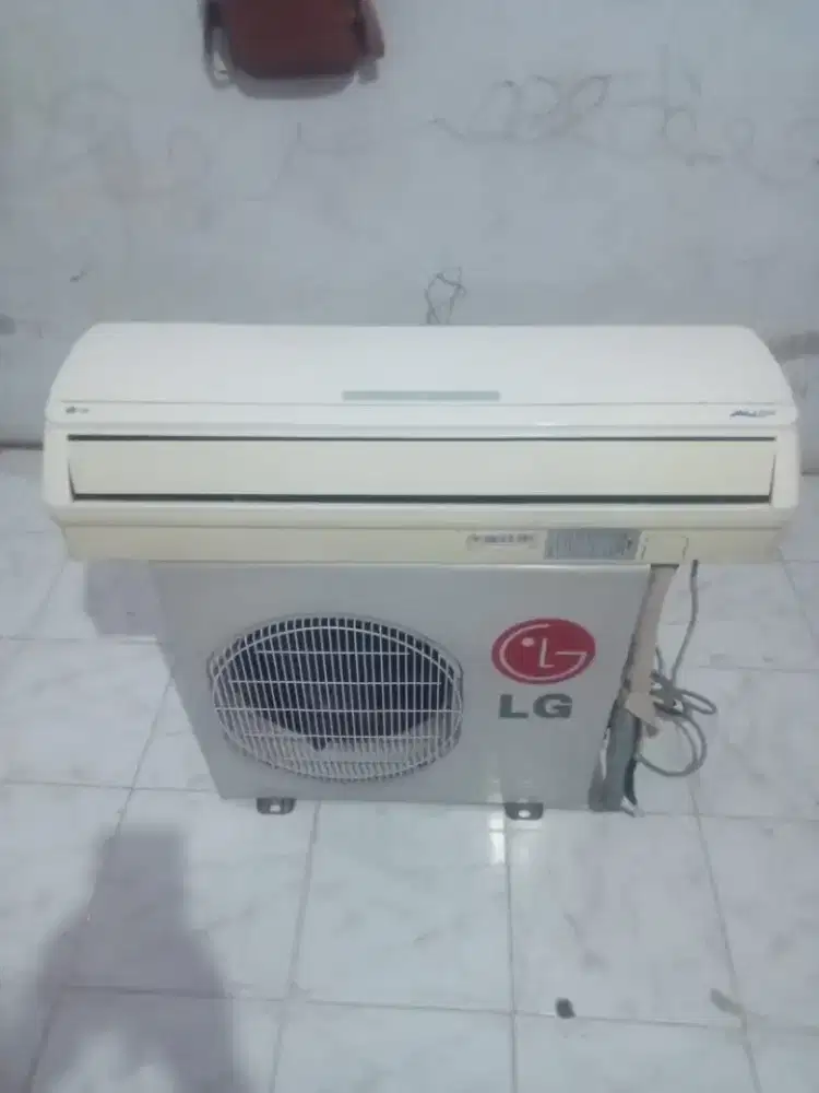 Dijual AC 1 pk merek LG siap pasang dan bergaransi