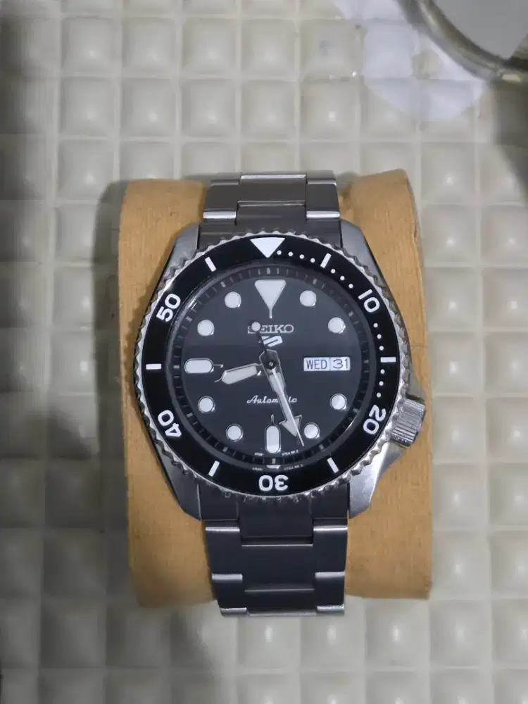 Seiko 5 Sports Black