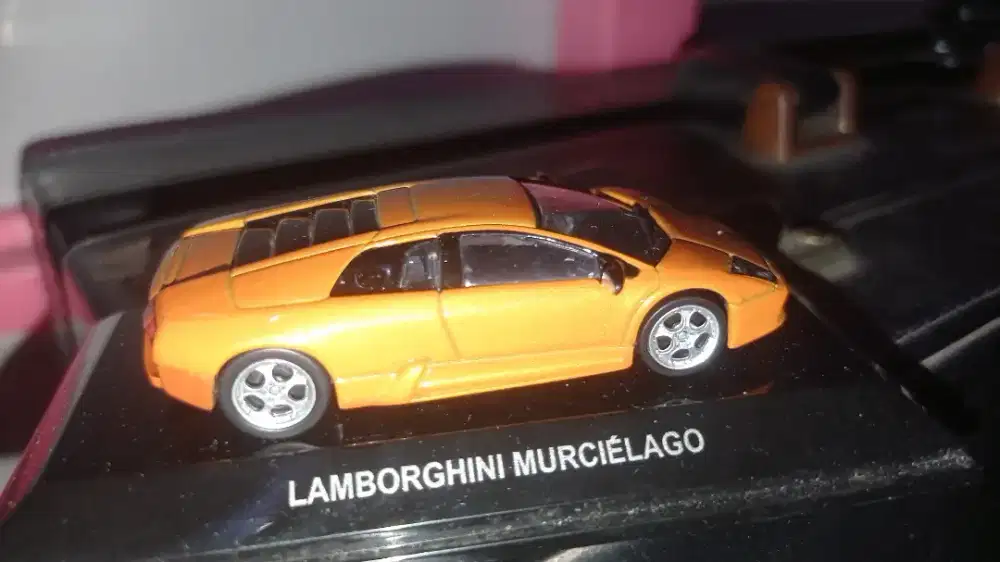 Dijual lamborghini murcielago skala 1/64