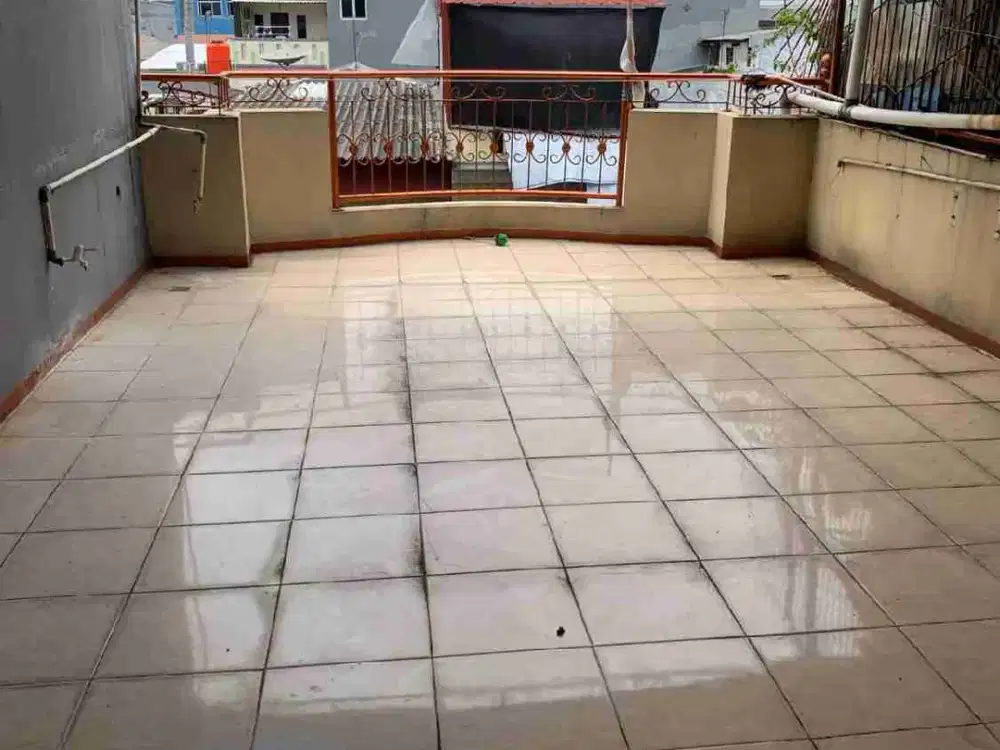 disewakan Pademangan 5 x 21 rapi 3 lantai siap huni 75juta/th