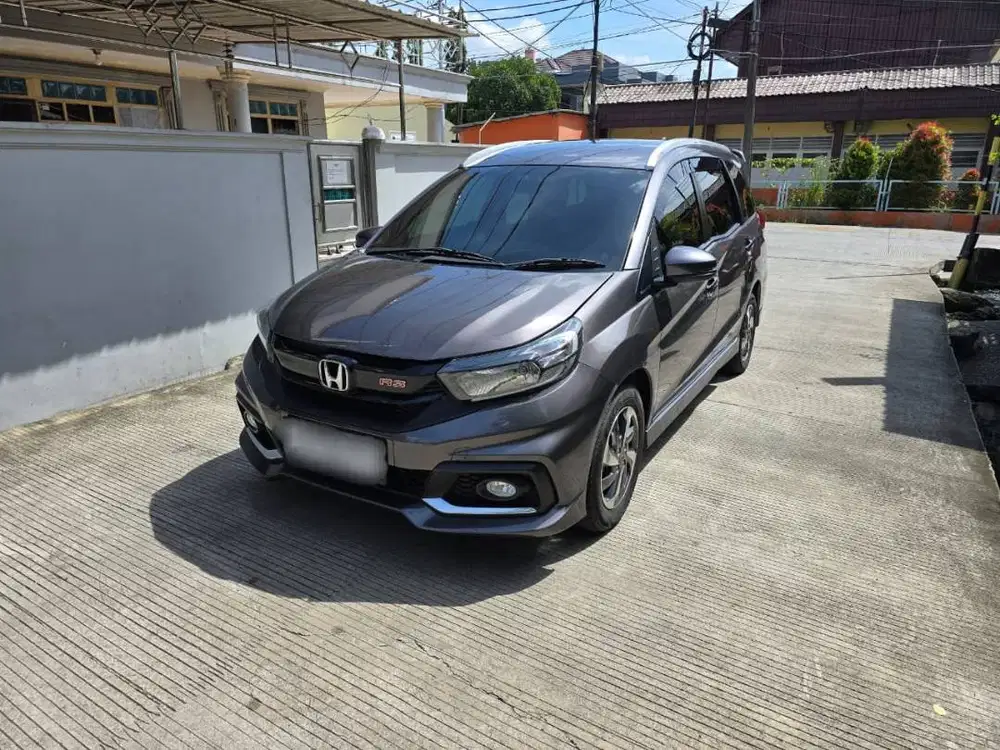 VERY VERY LOW KM!!! Honda MOBILIO RS CVT AT 2018 ANTIK