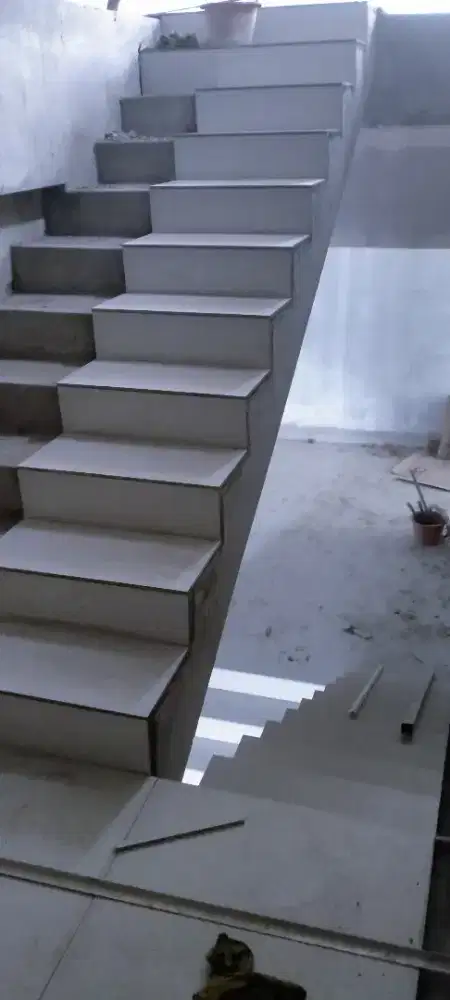 Tukang bangunan amanah