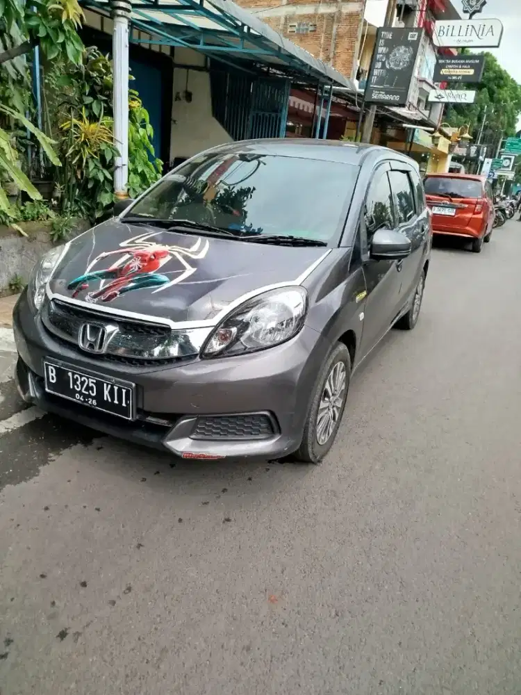 Dijual Cepat Mobil Keluarga siap pakai.