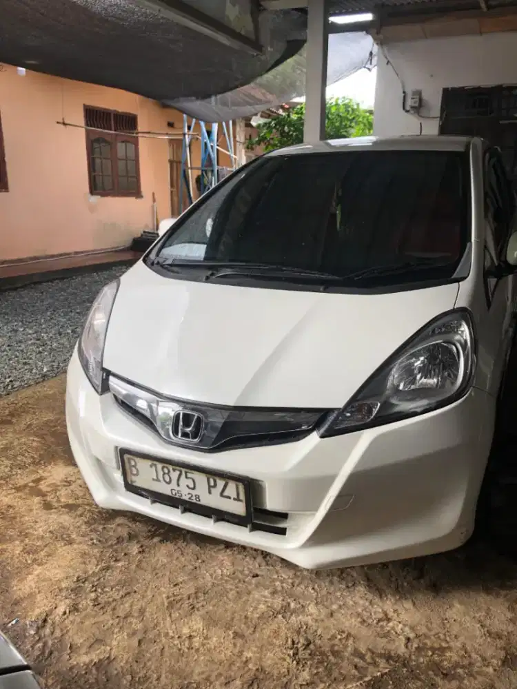 Honda jazz S 2013