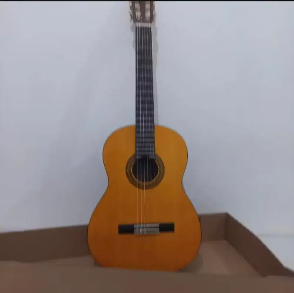 Gitar Yamaha C315 masih full lengkap tas 2 pick dll