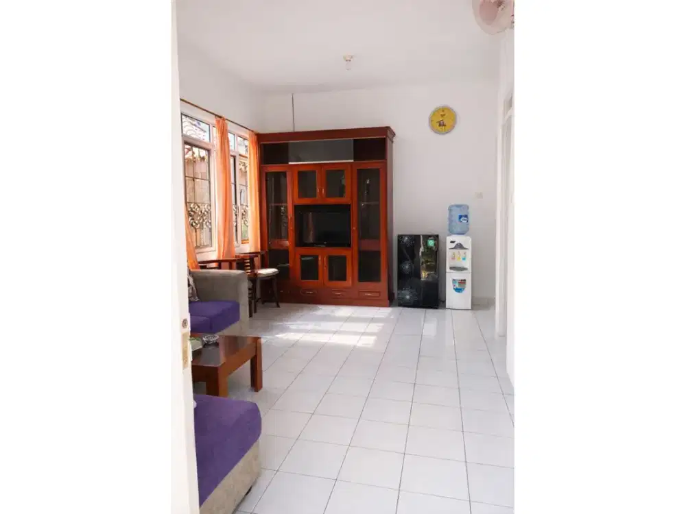 DISEWA RUMAH BULANAN 2 LANTAI FULL FURNISH SIAP HUNI SENTUL CITY SSR924