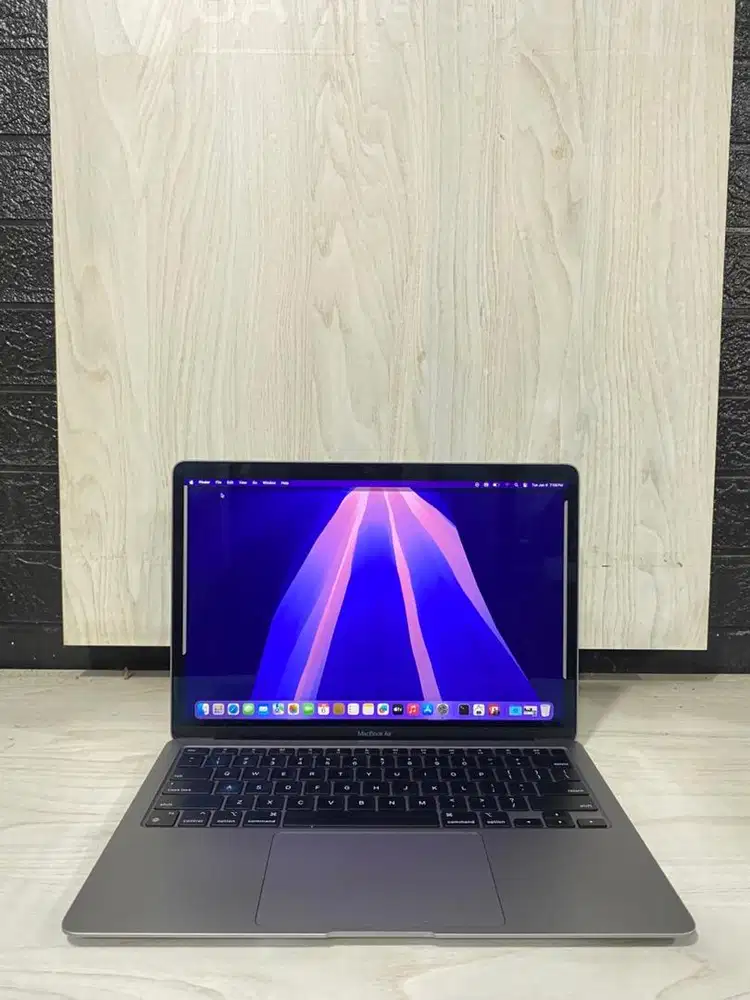 Macbook Air M1 2020 13inc RAM 16gb SSD 1tb