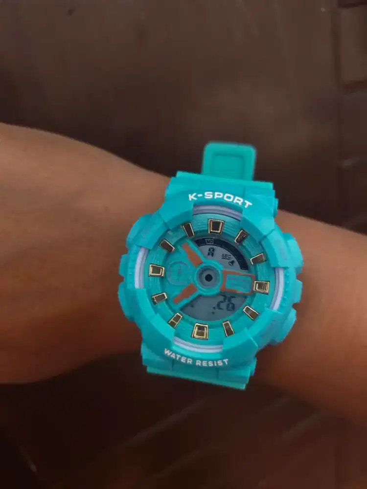 Jam digital merek K-Sport