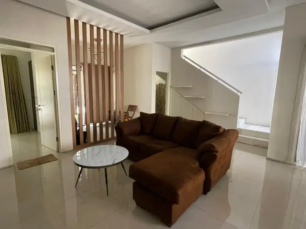 Rumah Mewah Wangsakerta Kota Baru Parahyangan Bandung