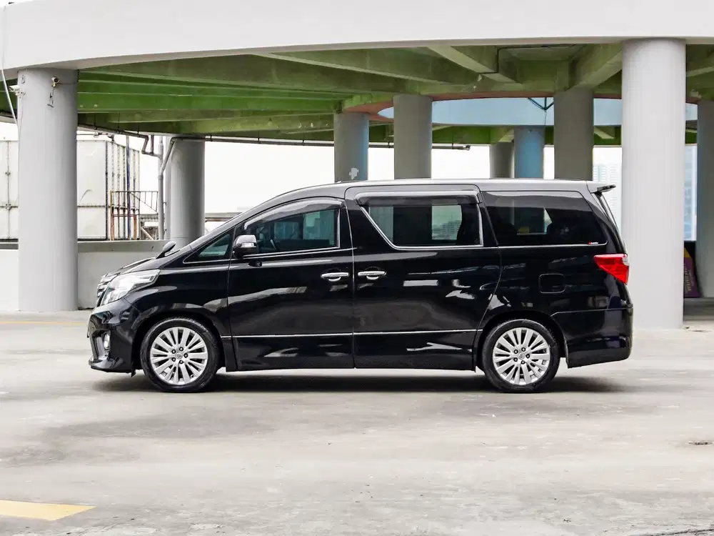 Toyota Alphard 2.4 SC CBU  2013 LOW KM