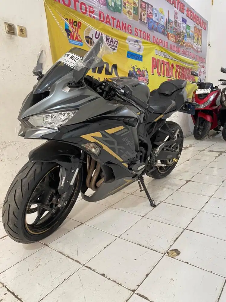 READY NINJA 250 ABS KM LOW