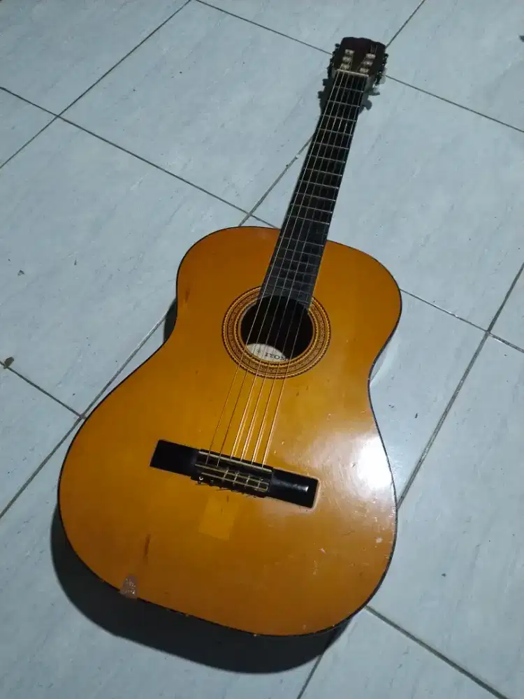 gitar klasik iyoma japan mantap