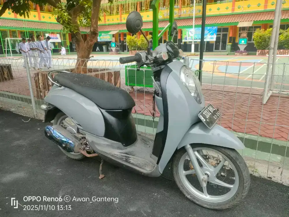DIJUAL Honda Scoopy Karbu 2011 Komplit