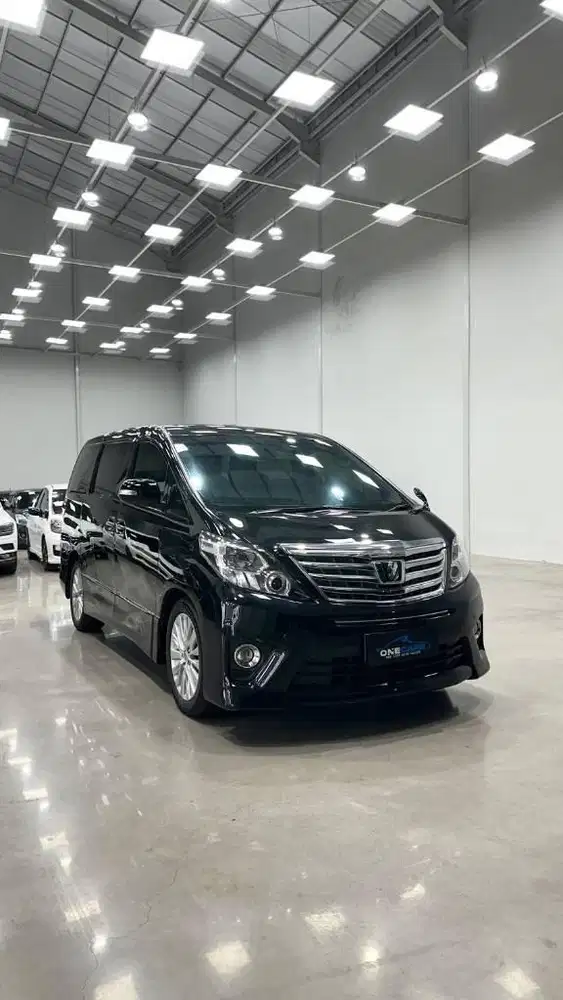 TDP 15jt! Toyota Alphard SC Audioless 2013, Plat L, Tgn 1, KM 89rb
