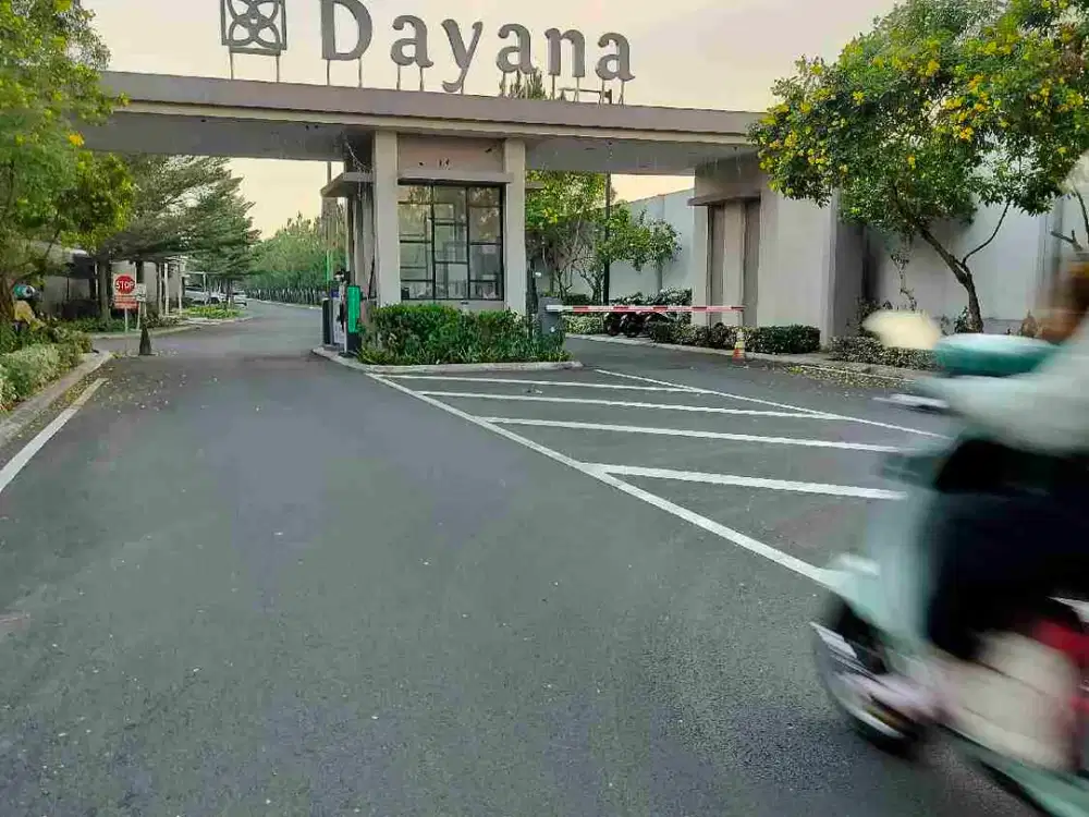 SUMMARECON CLUSTER DAYANA 2LANTAI JUAL KEPEPET 1,2 M NEGO TIPIS