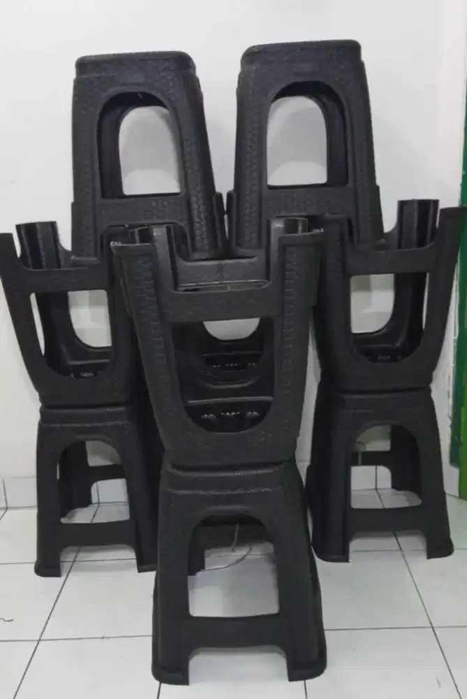 Bangku Kursi Sumo Hitam Kokoh